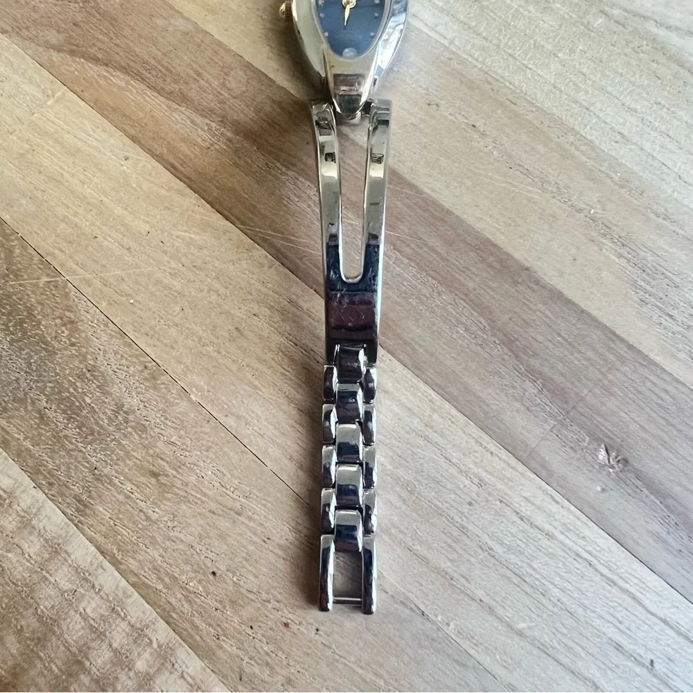 Armitron diamond now ladies oval blue dial dress watch NEW BATTERY